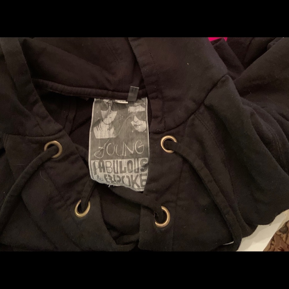 Young fabulous and broke size M/L oversized sweatshirt - Picture 7 of 10